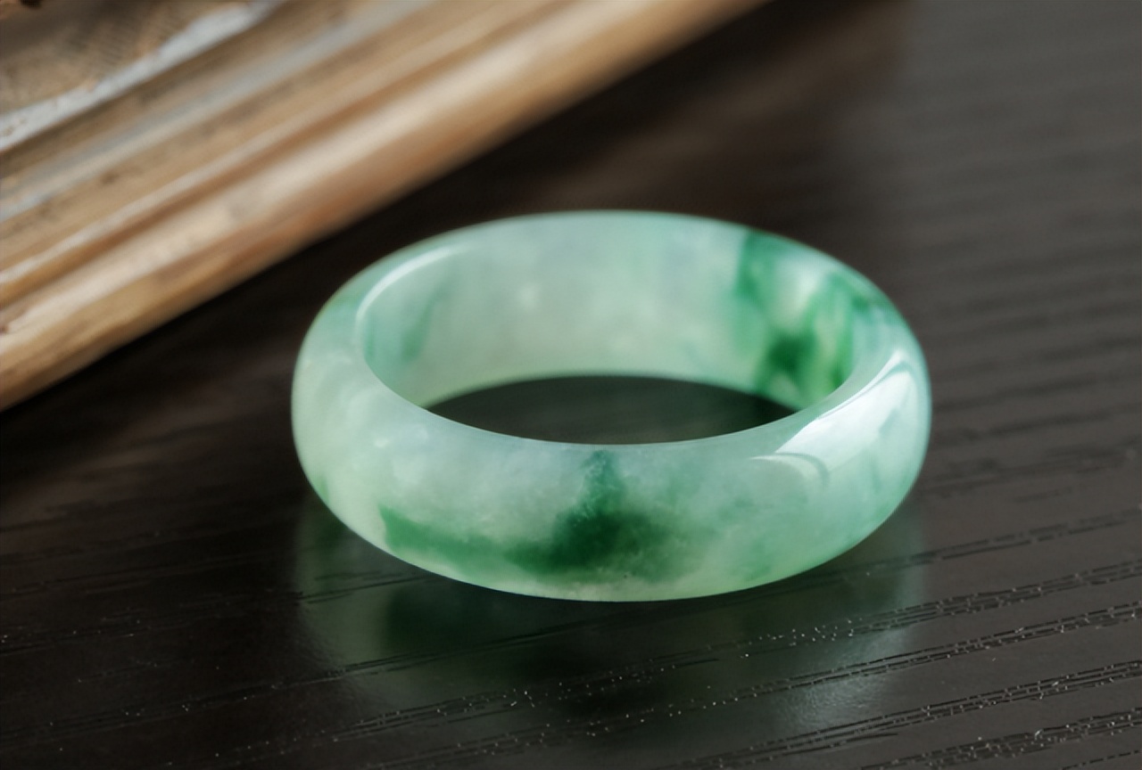 为什么a货翡翠很便宜,为什么买翡翠要到四会