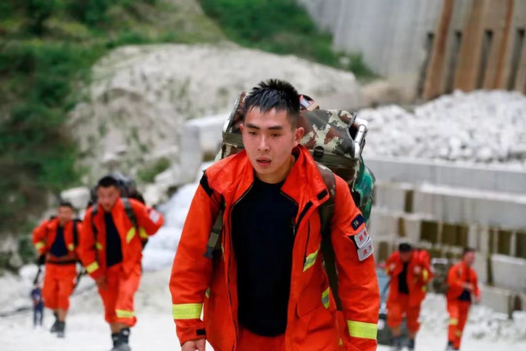 2022年进入倒计时，盘点那些让人流泪的瞬间，第2张我就没忍住