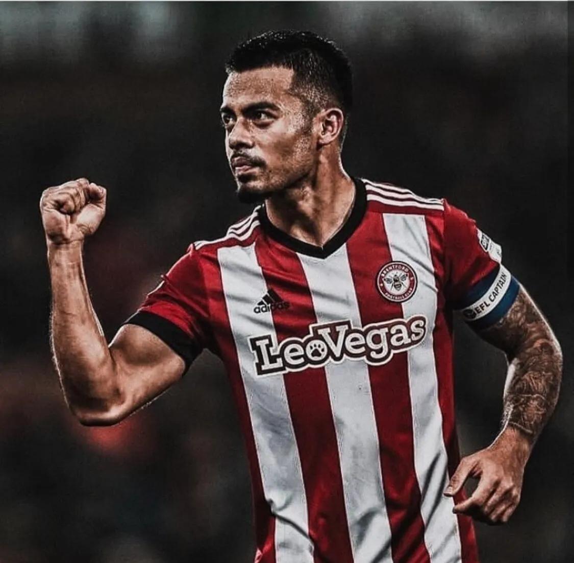 他是英冠队长+核心，归化后却在国足得不到机会，出场机会寥寥…