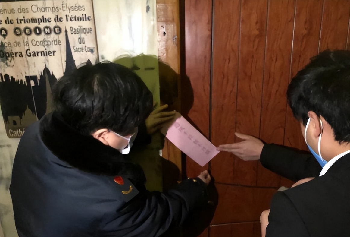 03年轰动中央的大案，19岁少年偷走高考试卷，万千考生因此落榜