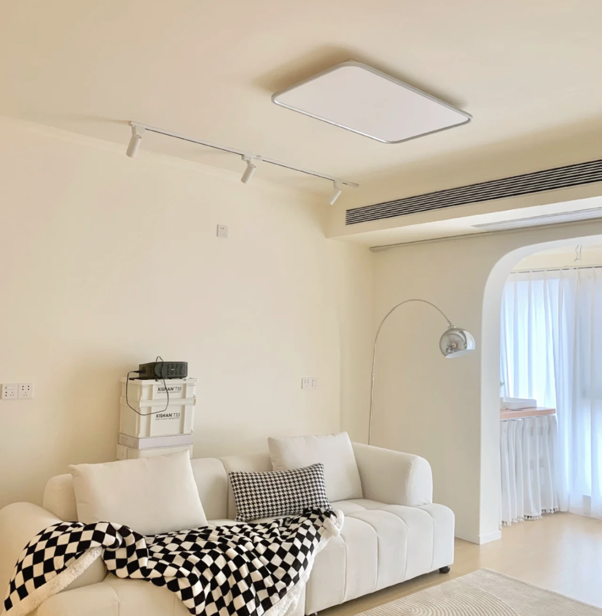 客餐厅搭配法则这三点一定要牢记,客餐厅的表选方形还是圆形