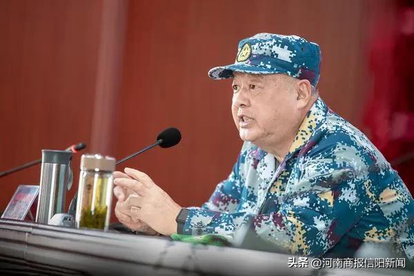 椋炶鍛樻綐鍙岄檰,娼樺弻闄嗛琛屽憳