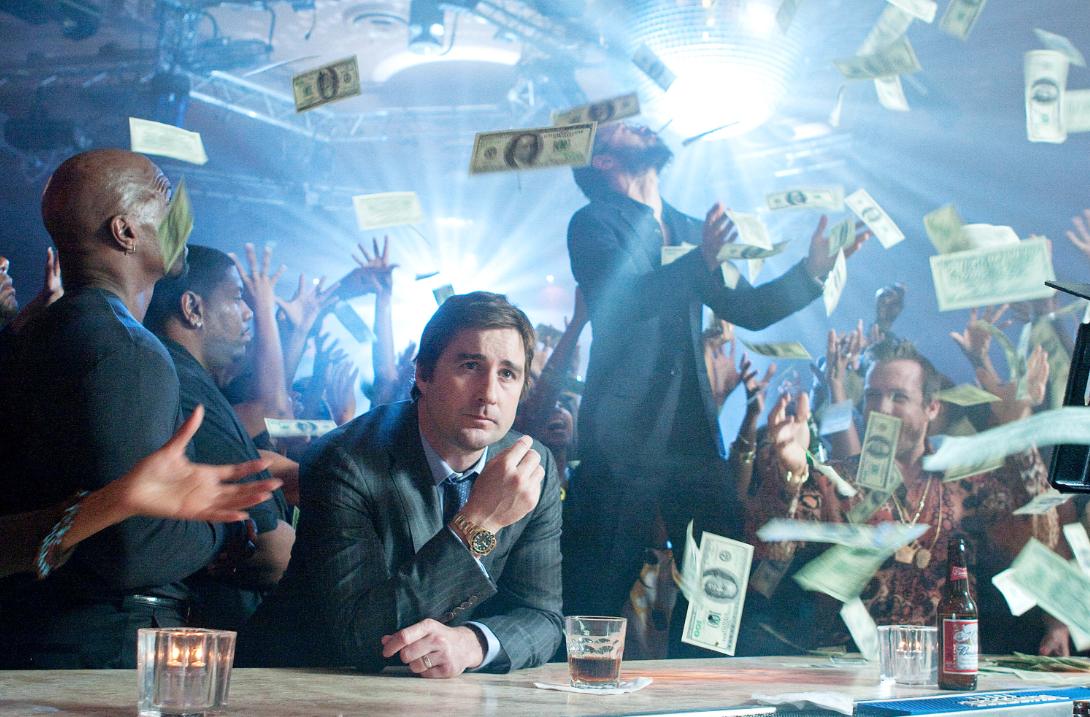 《中间人第二季：探索色情行业的复杂性》