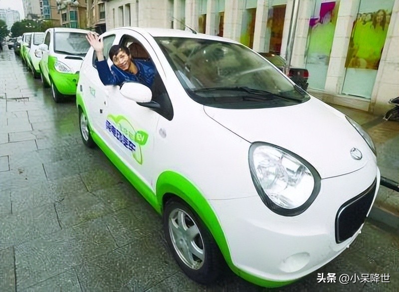 农村小伙跑出租车一天能挣300元吗,小伙跑滴滴一天赚了817元