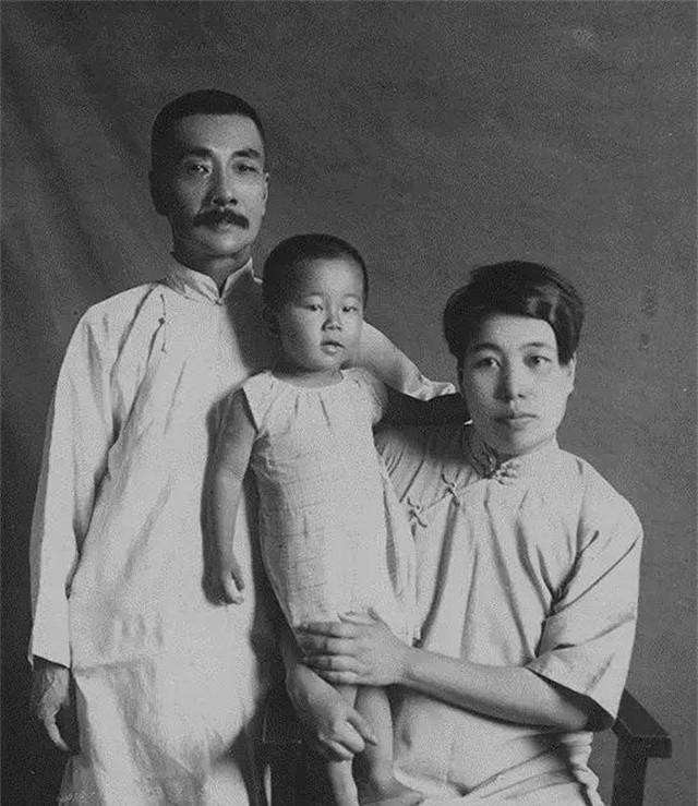 弃医从文鲁迅先生给我们的启示,弃医从文体现了鲁迅什么精神