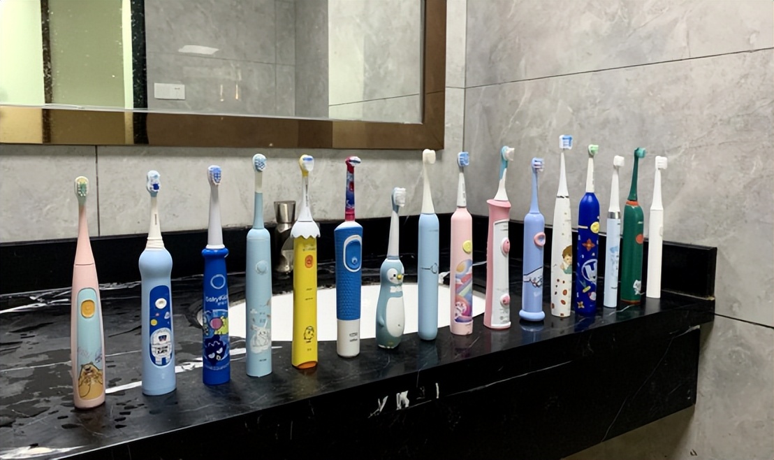 儿童声波电动牙刷的危害,10-12岁儿童用电动牙刷有危害吗