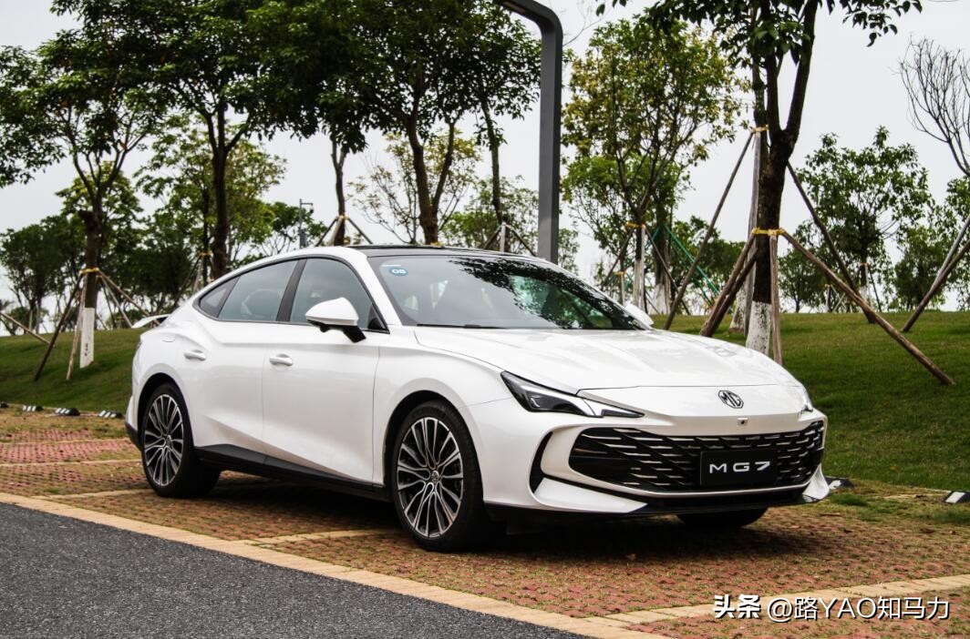 被颜值掩盖的真相?试驾MG71.5TDCT至美优雅版