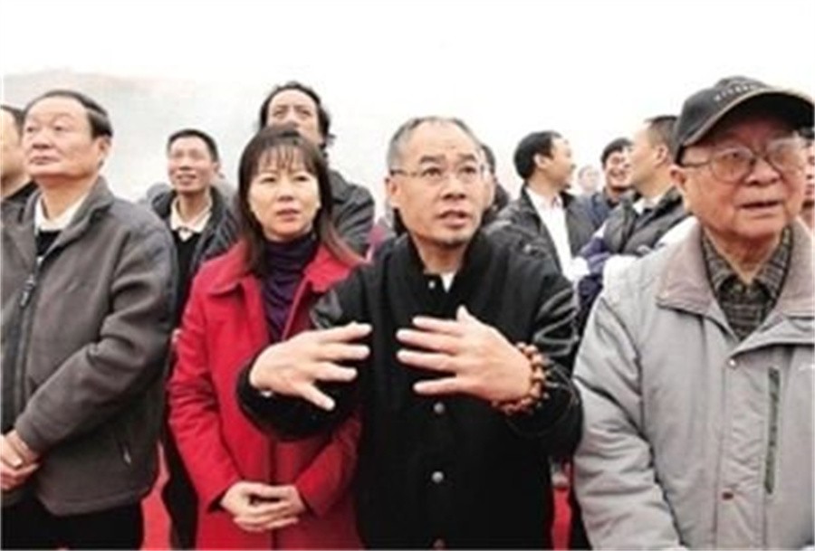 李宁是最有钱的运动员吗,体操王子李宁采访侯耀文完整视频