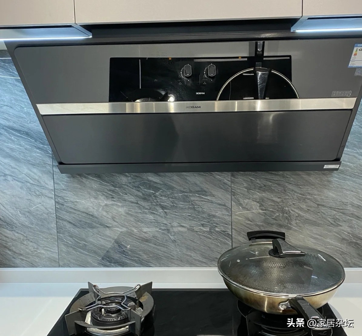 油烟机侧吸和顶侧双吸到底哪个好,油烟机侧吸和顶侧双吸哪个吸力好