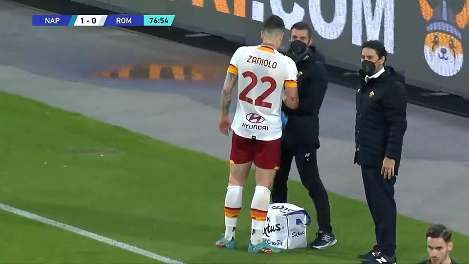 888不满穆里尼奥的言而无信，扎尼奥洛过掉门将，被直接抱摔在地