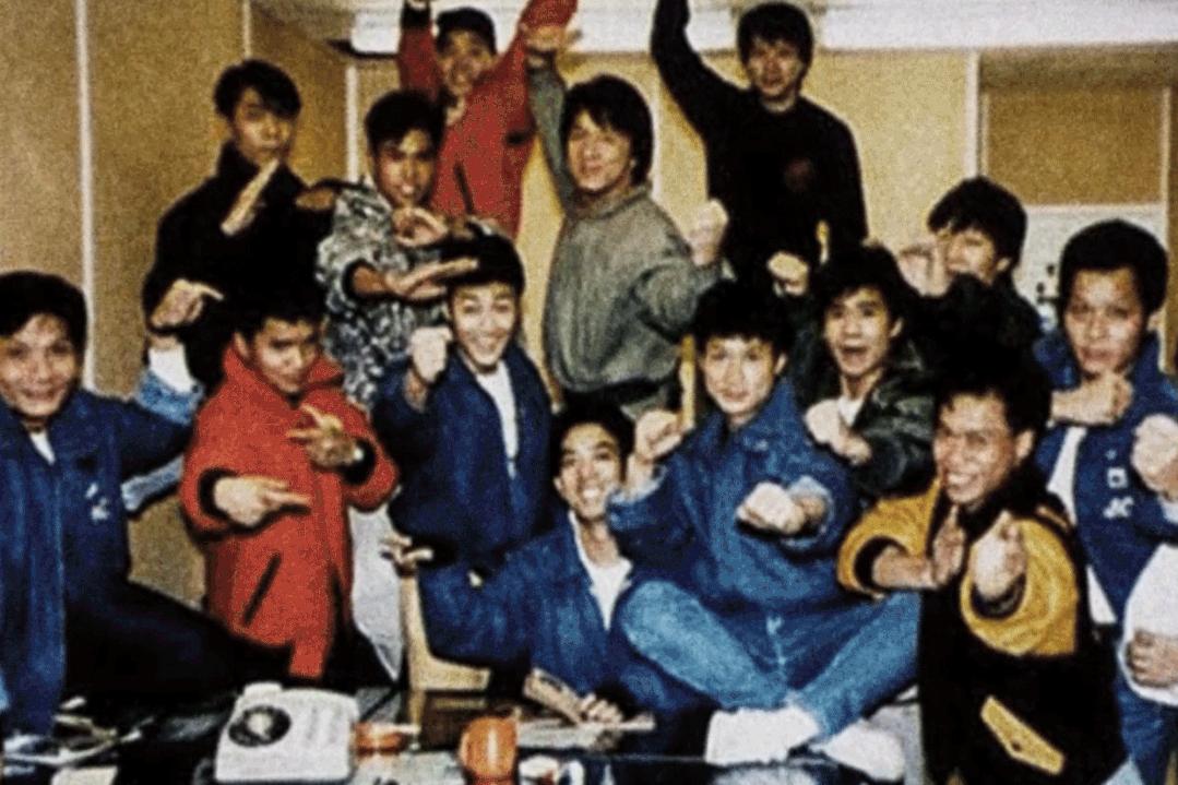 87岁开山鼻祖去世！那个拿命搏的港片时代，捧出的都是巨星