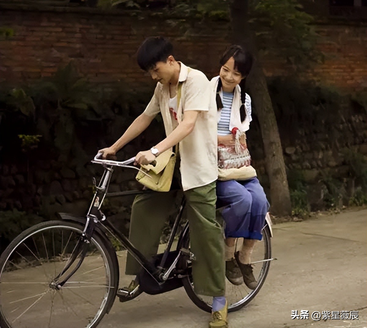 凤凰牌自行车1980年多少钱,五十年代凤凰自行车价格