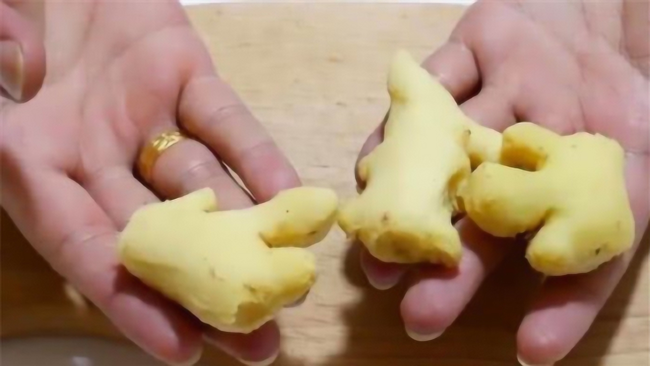 为什么说牙膏是老年斑的克星,牙膏祛老年斑最好的克星