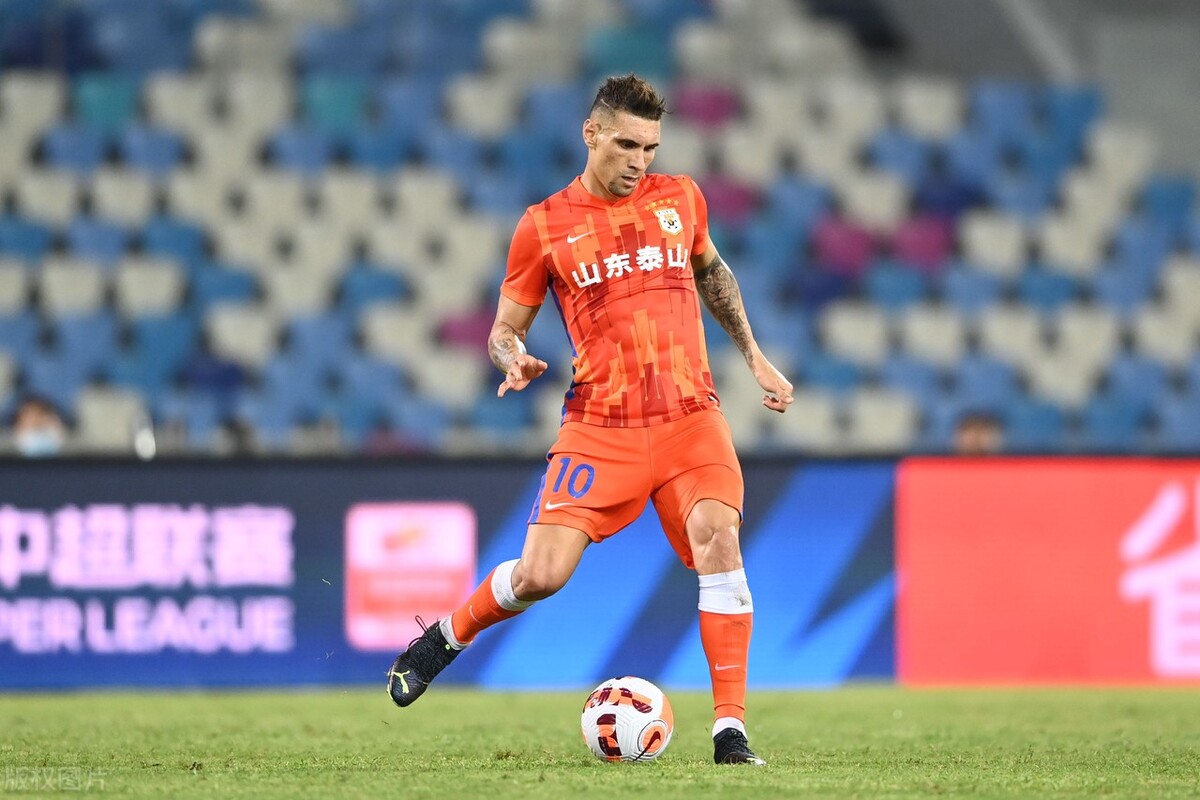 17场8球6助攻视频,泰山国脚合同