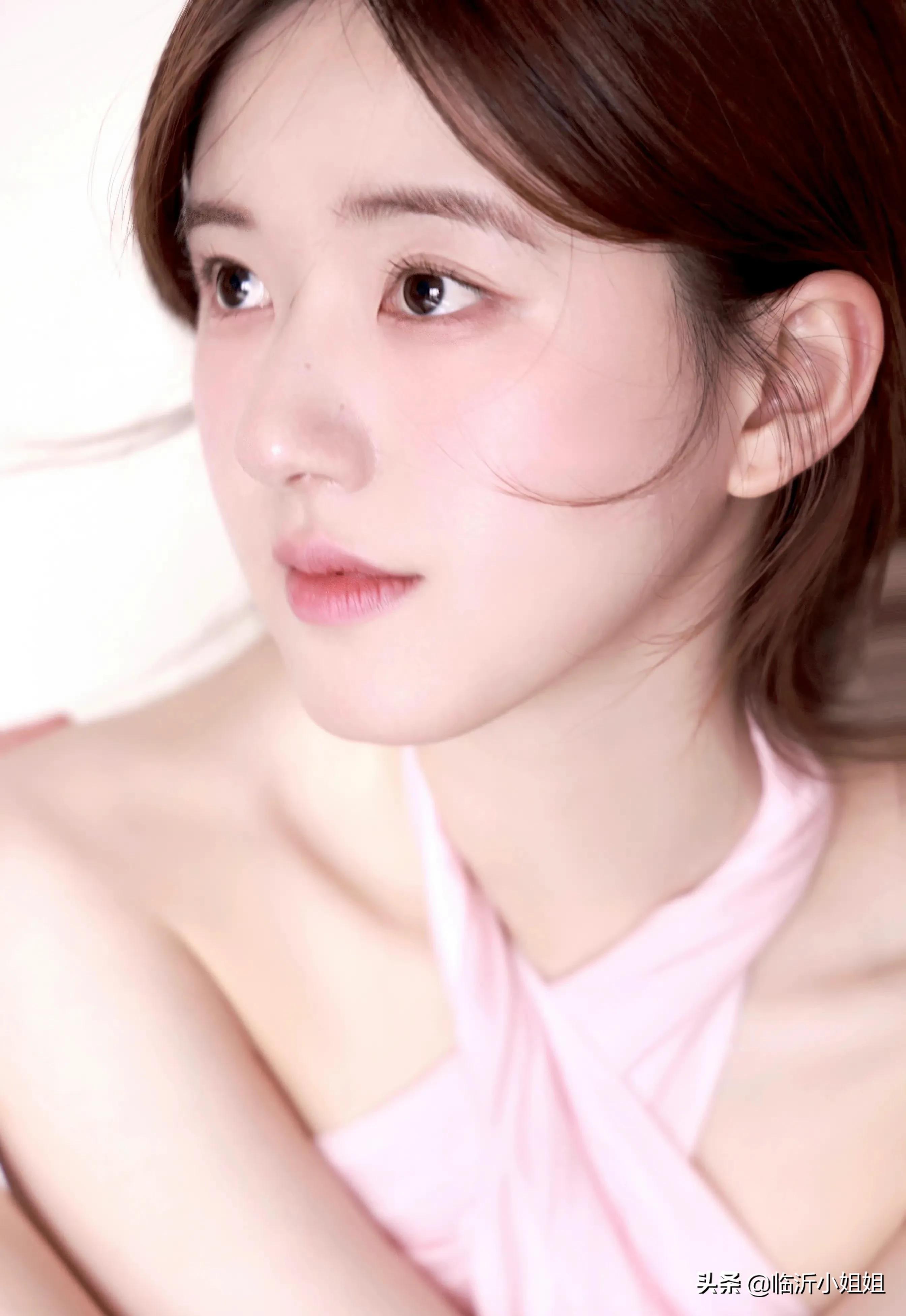 赵露思俏皮可爱的少女感,赵露思时尚俏丽