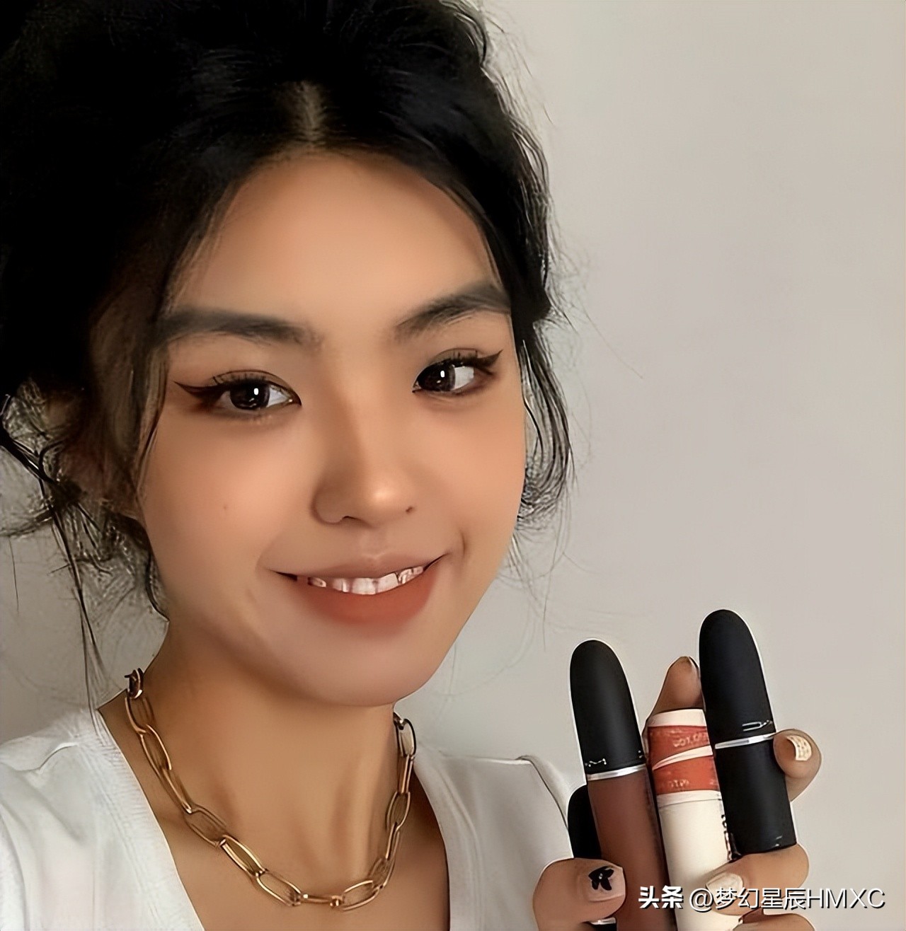 女人为什么不建议涂口红呢,中年女人涂什么口红