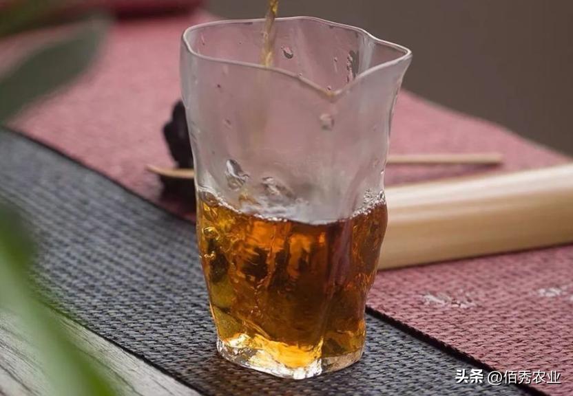 买茶时，别听商家“忽悠”，认准3个选茶标准，轻松买到天然佳茗