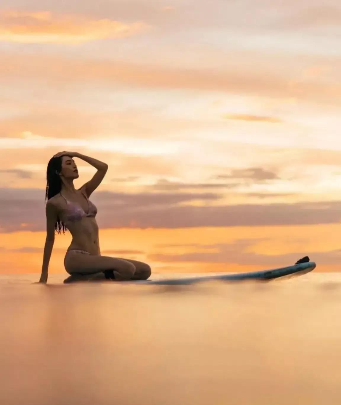 车模怒怼蹲下拍照摄影师,东莞车模怒怼摄影师完整版