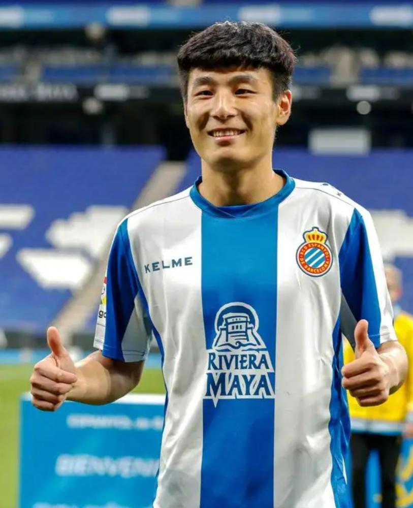 武磊最新冲突,武磊与梅西的故事