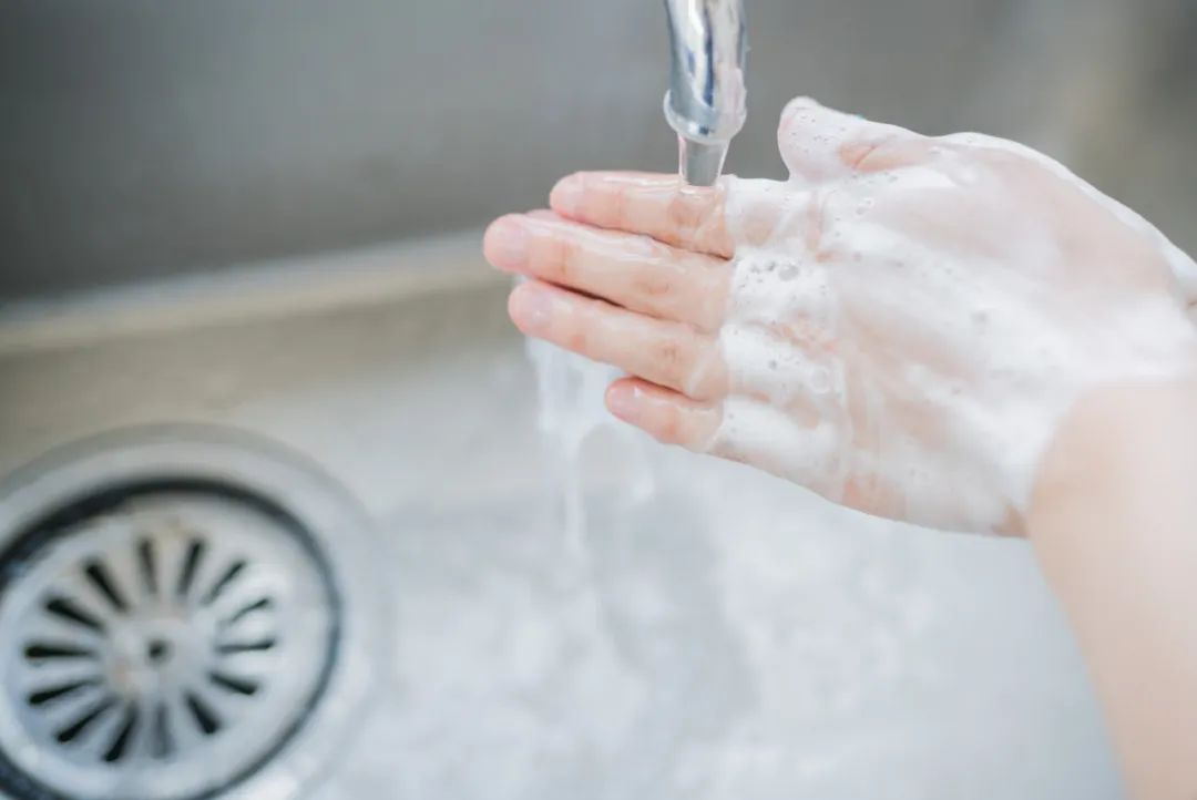 *党**的二十大上午10时开幕！上海5地解除管控！10区大筛安排！一街镇连筛3天！青浦一商店暂停营业