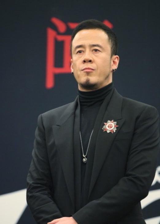 杨坤为什么在乐坛的地位高,杨坤为什么在乐坛的地位这么高