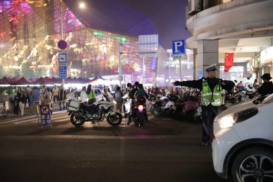 柳州风情港夜市怎么走,柳州风情港夜市街规划