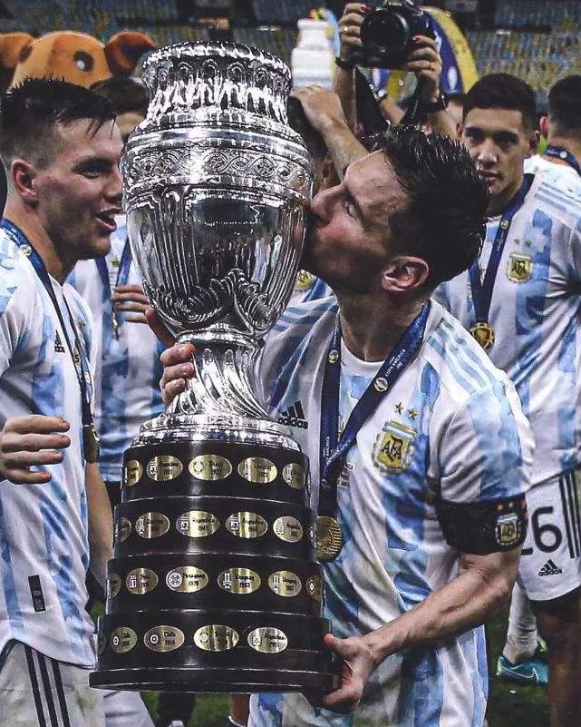 球王马拉多纳和梅西,梅西为啥叫智利球王