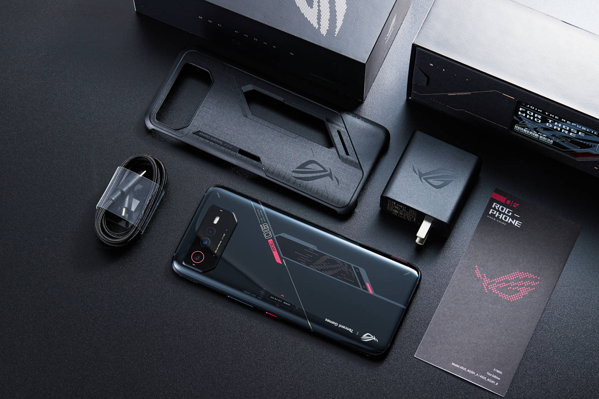 8月值得入手的骁龙8+旗舰：游戏*党**、拍照*党**、小屏*党**，一应俱全