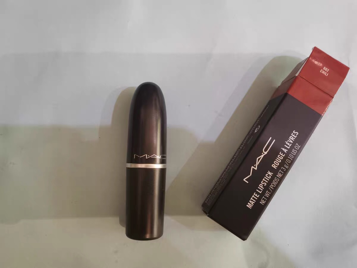 兰蔻196菁纯丝绒雾面哑光唇膏口红,变色唇膏哪几款显色度好