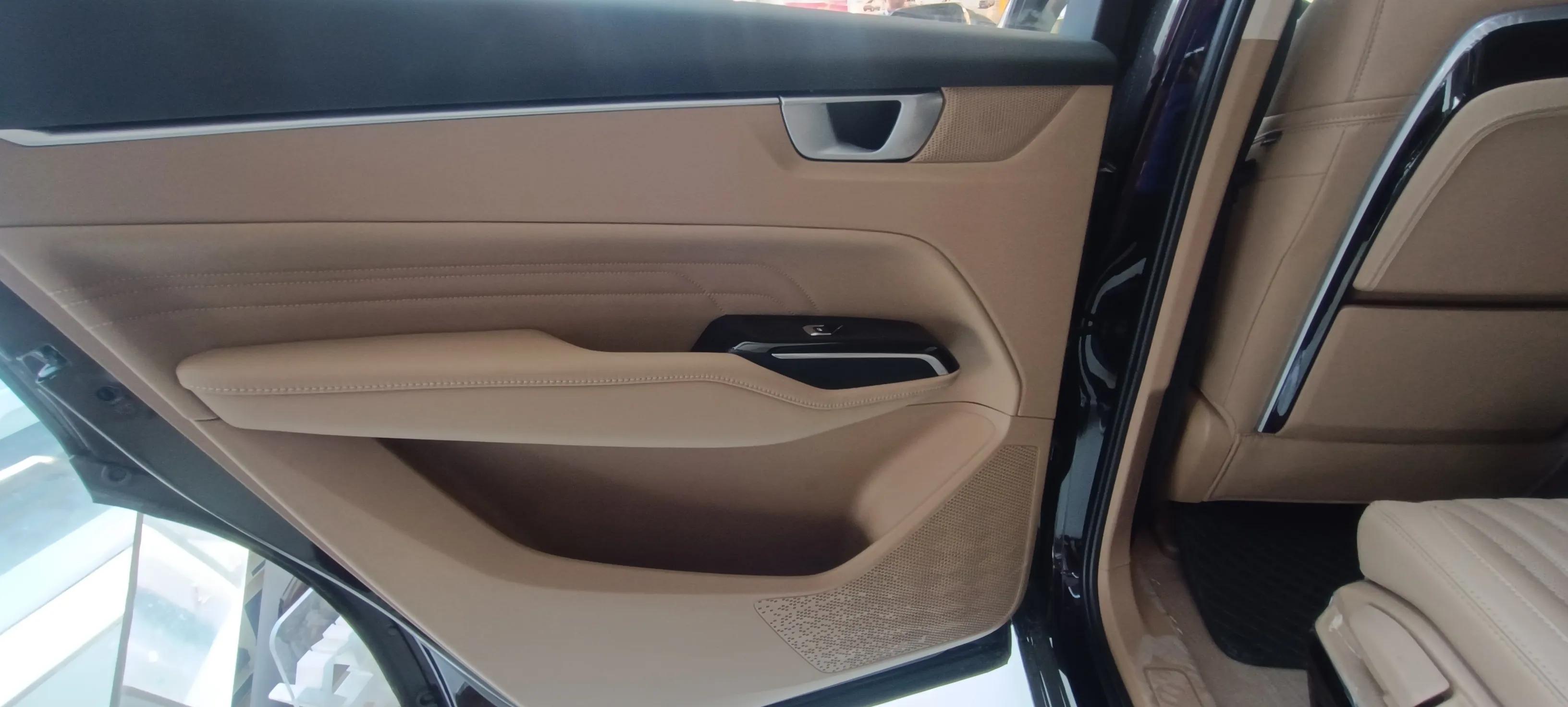 奶爸玩车记,奶爸看车