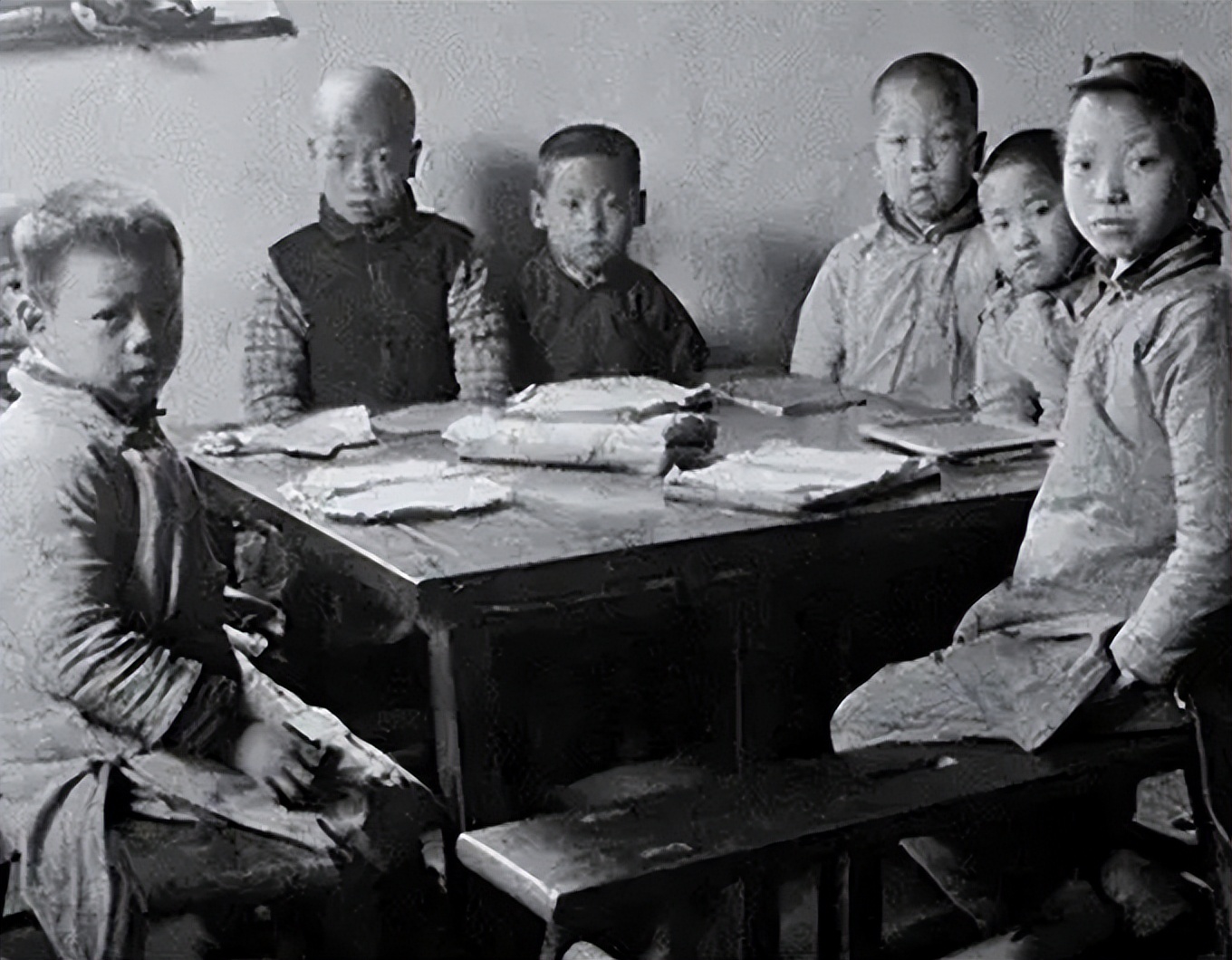 贺晓明曾说：父亲贺龙除了丰功伟绩外，另一个最高荣誉就是爱！