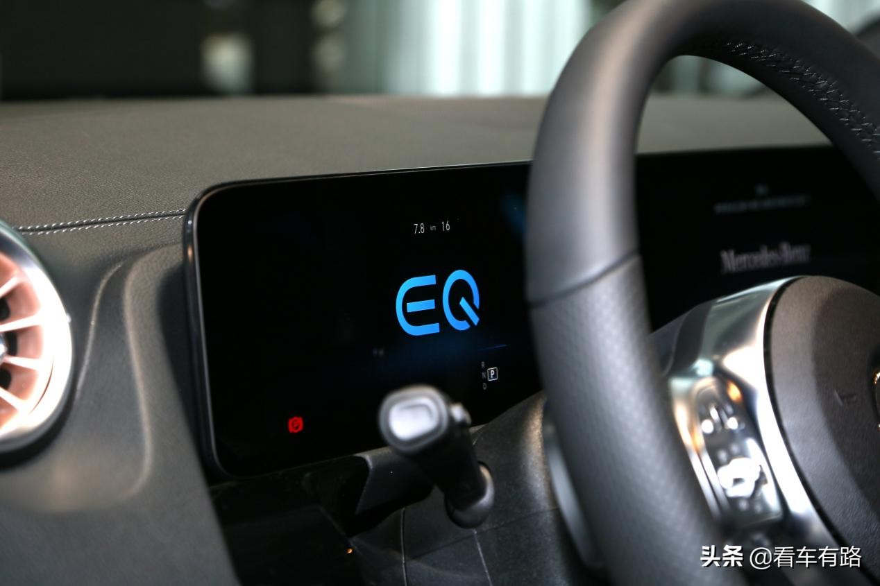 探店奔驰武侯华星锦业，奔驰EQA和EQC到底怎么样？