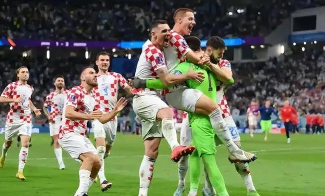 巴西被克罗地亚淘汰的原因,巴西被克罗地亚逆转