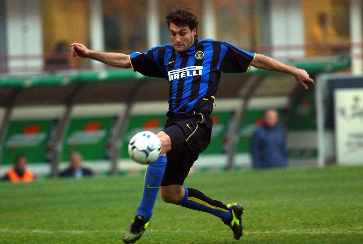 维埃里踢中锋,强力中锋维埃里