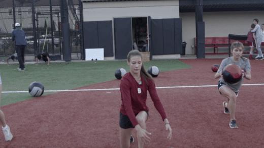 17岁中美混血滑雪天才,中国单板滑雪天才少女