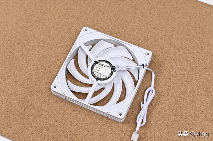 拆解华擎b760m,华擎b760m配合显卡