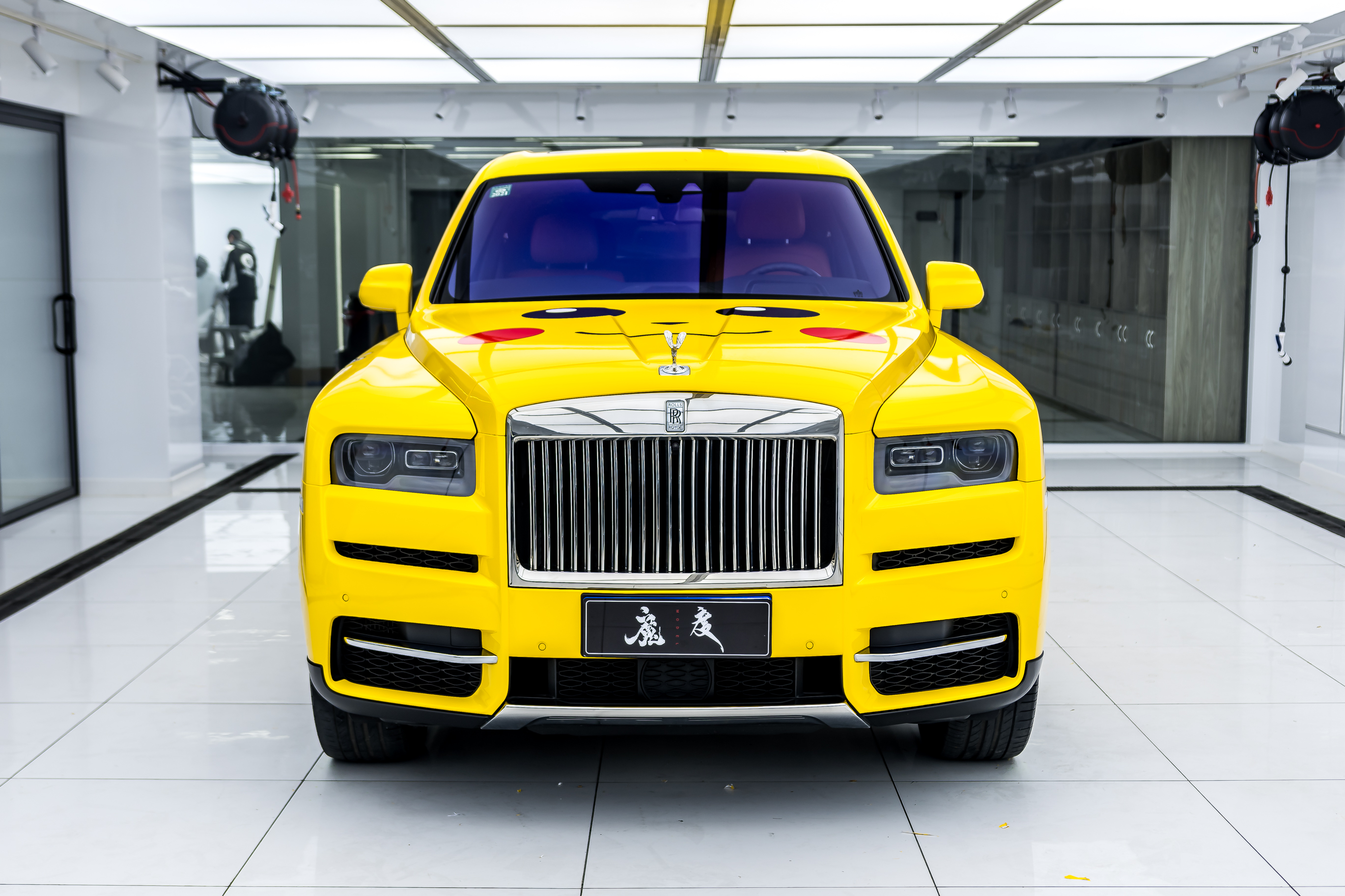 MAX车身改色膜丨西安汽车改色贴膜劳斯莱斯库里南换新定制涂装