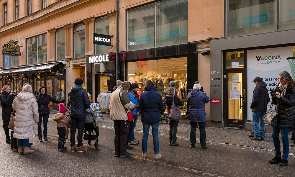 血亏近130亿元！7000亿巨头怒了：开除CEO