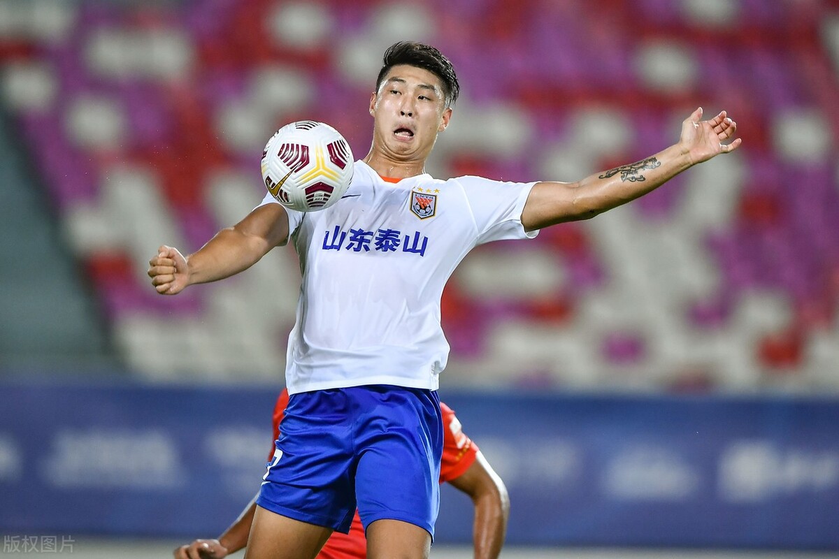 中国足球2022年度金球奖,中国足球金球奖争议