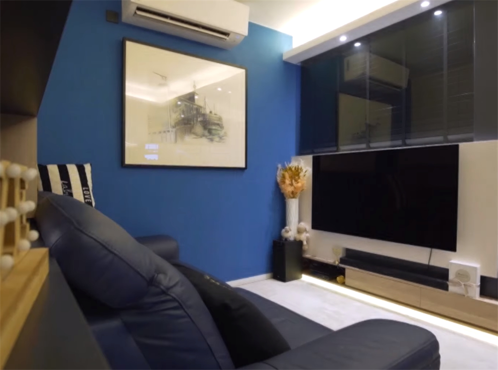 香港一家三口小户型,香港一家人蜗居小户型