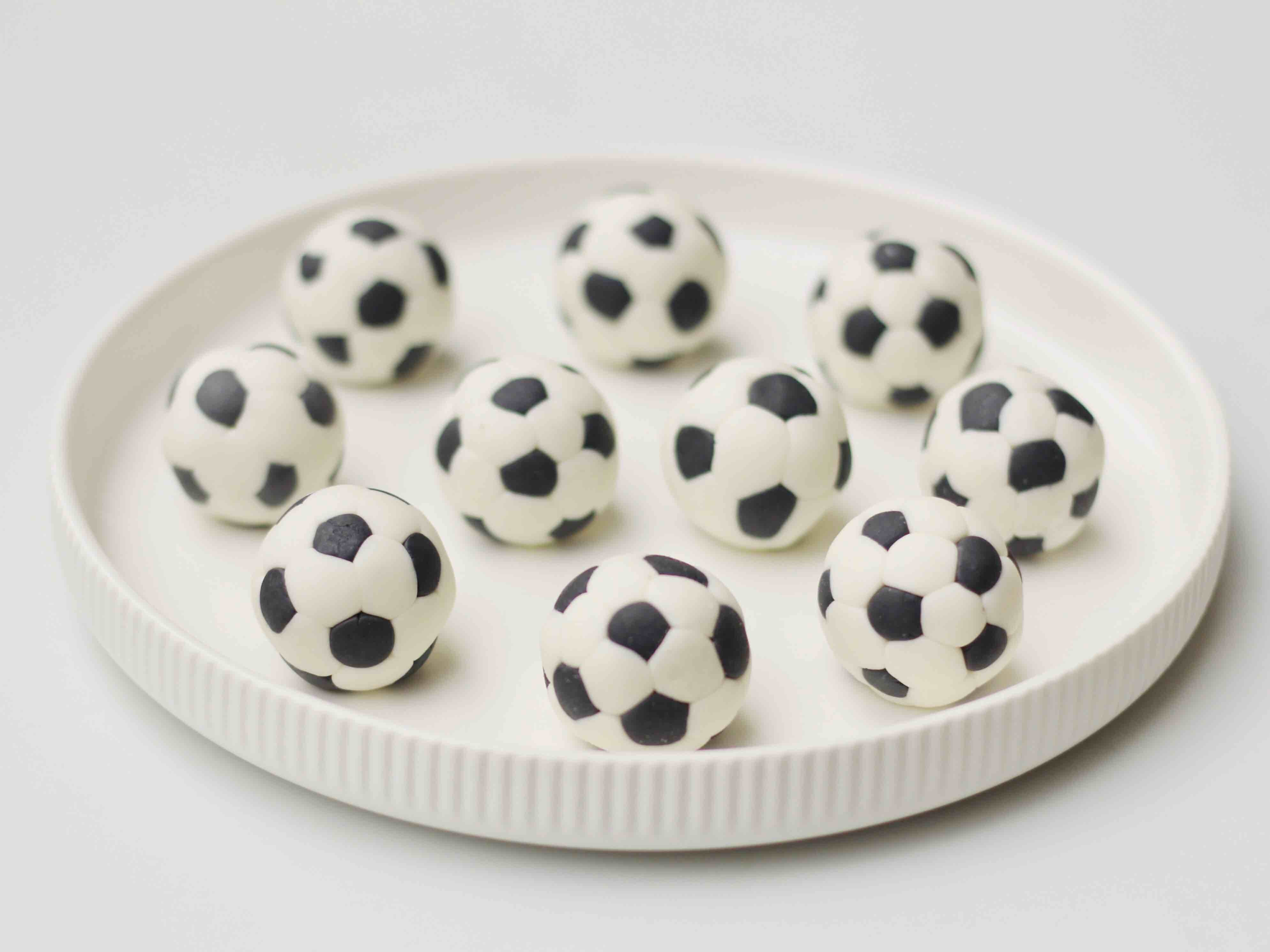 足球汤圆简单手工,足球汤圆怎么做