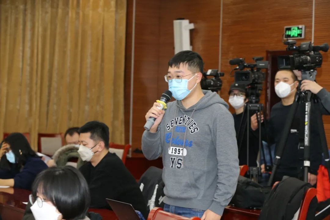 涉疫药品和医疗用品稳价格保质量,疫情防控药品发布会最新