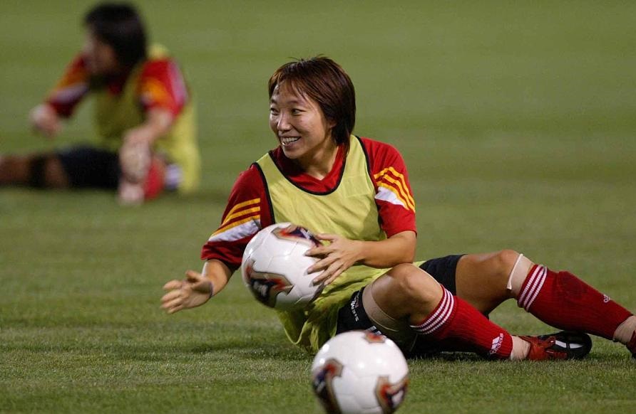 张琳艳获得中国女子金球奖,金球奖女足得主