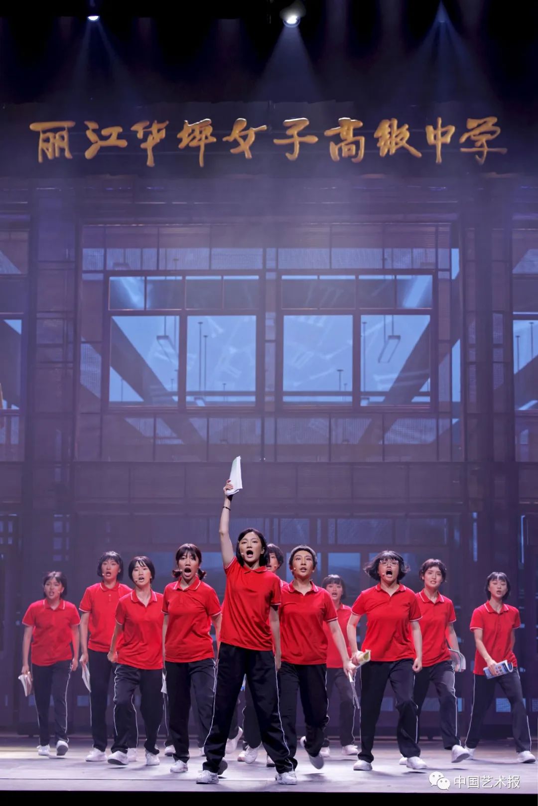 寒梅绽放迎春来,桂梅花开