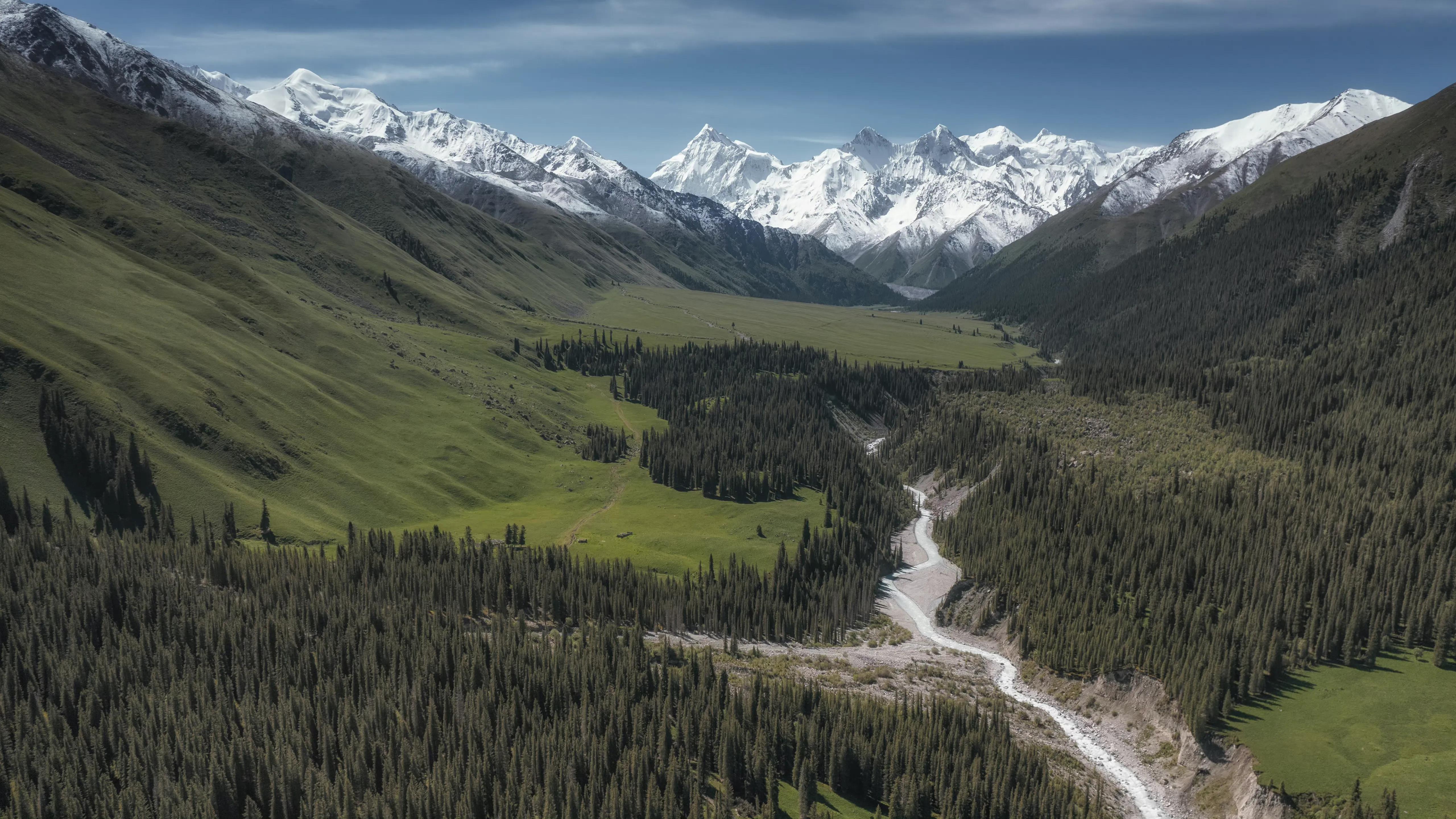 闺蜜壁纸动漫一人一张可爱,美女壁纸高清全屏动漫可爱