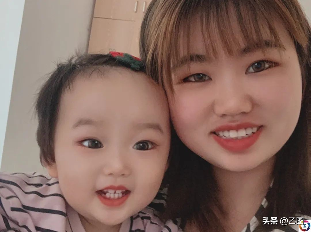 二宝4个月突然不会动弹,二宝四个月突然不会动弹