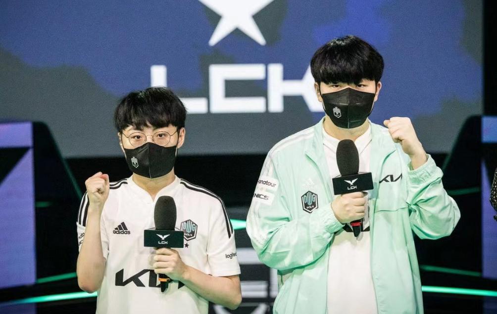 t1第一个世界冠军,各赛区解说看t1战胜jdg