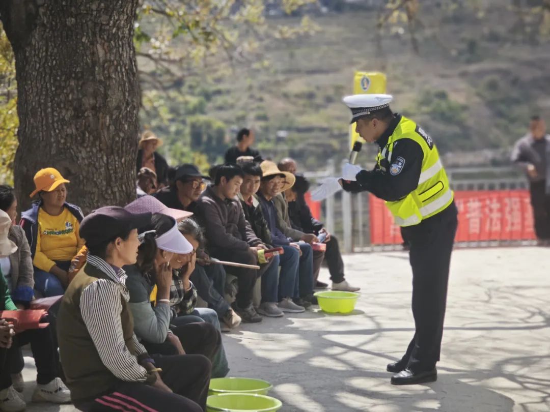 路通到哪里交通安全宣传就讲到哪里