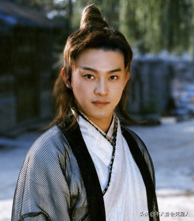 脸部垮掉的男人,脸部塌陷的男生