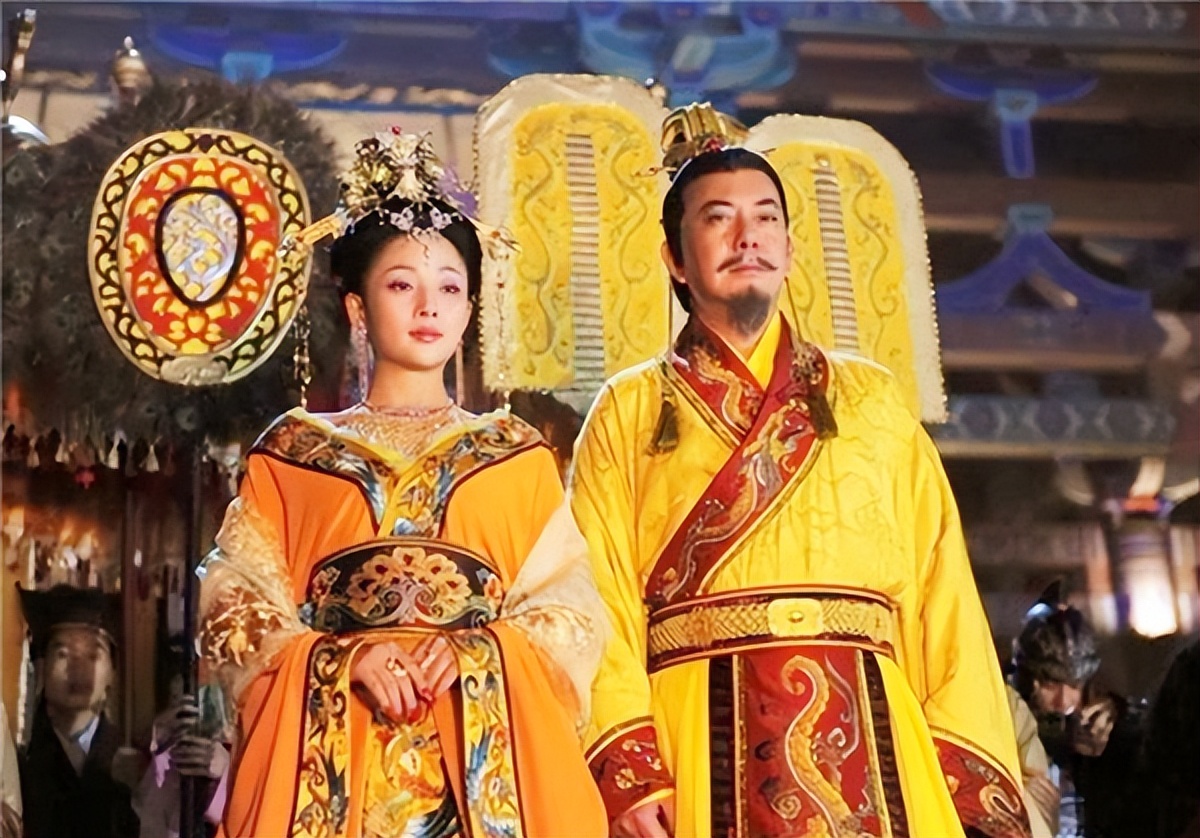 李瑁为什么把杨玉环让给李隆基,李瑁李隆基杨玉环